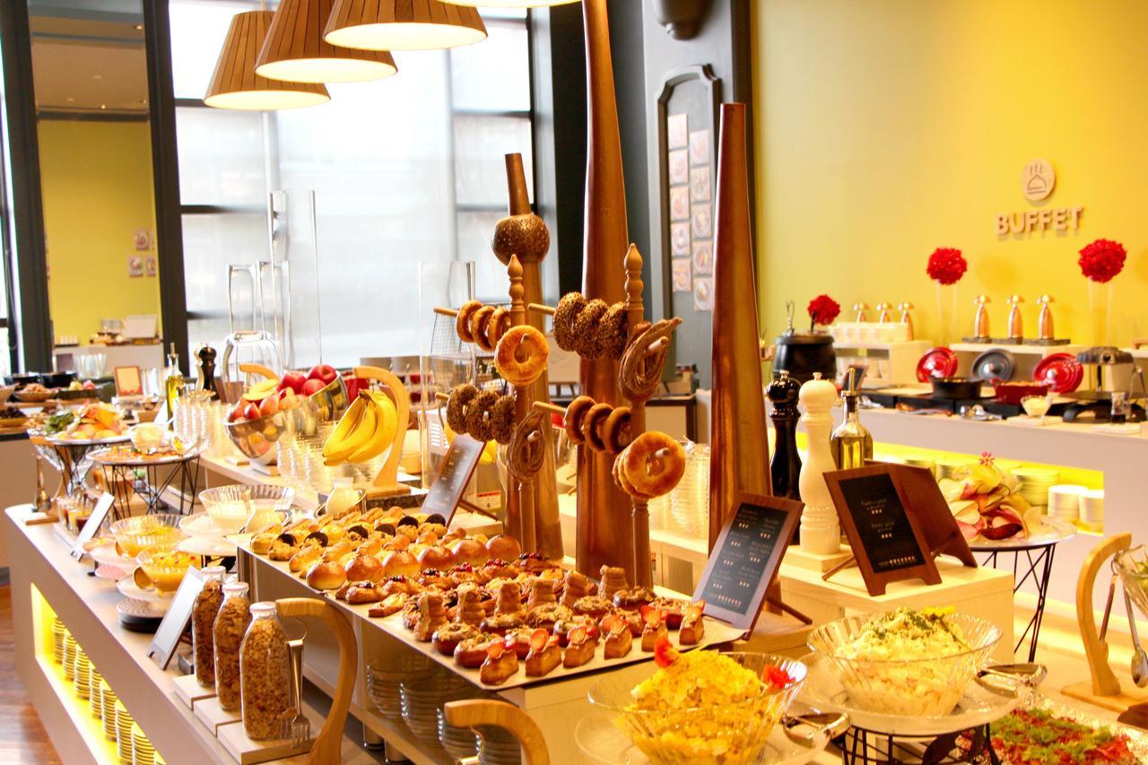 Omo7 Asahikawa By Hoshino Resorts Exterior foto A buffet at a hotel